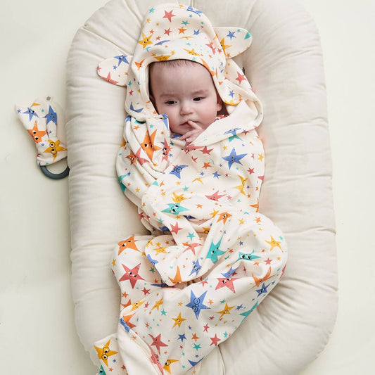 baby blanket with star print and hood