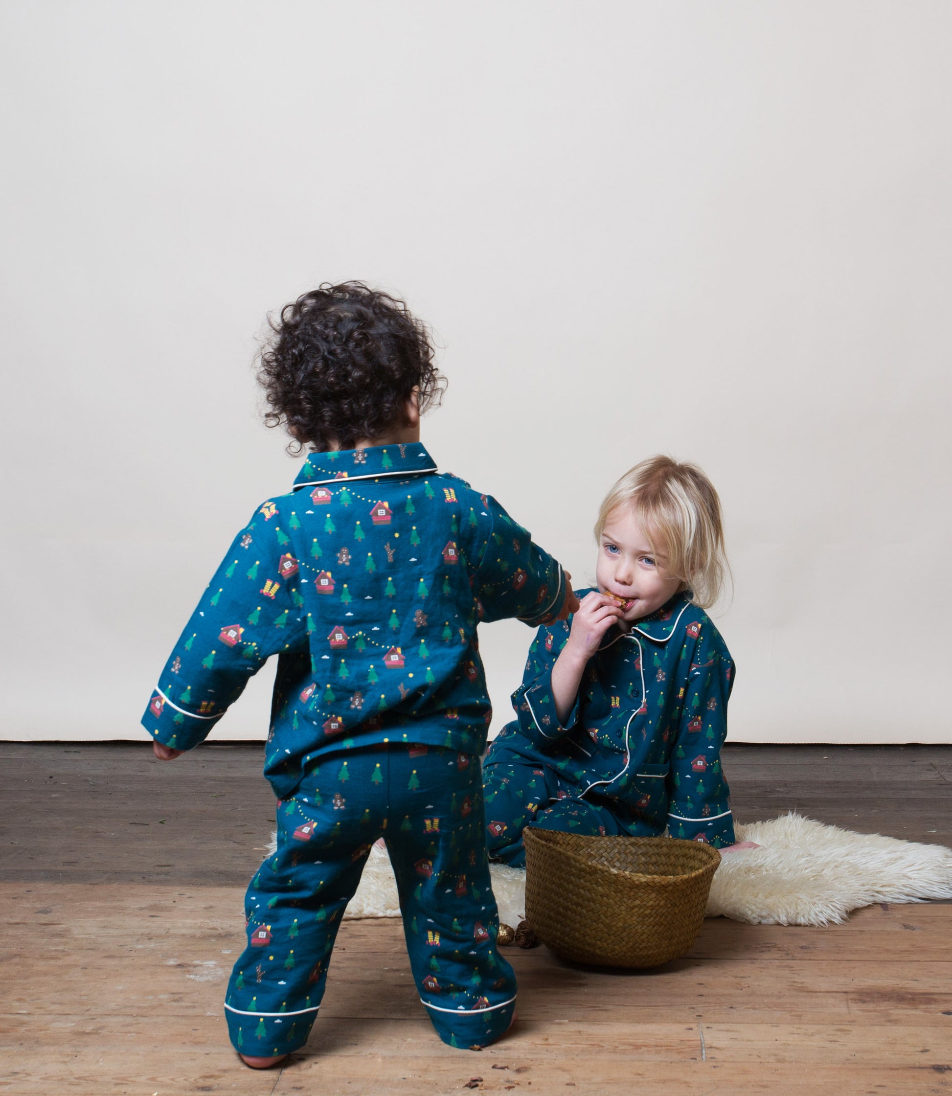 LGR Winters Walk Pyjamas